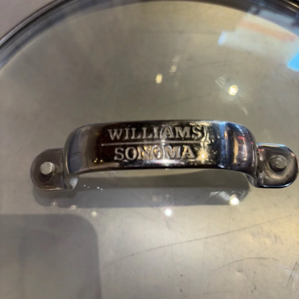 WILLIAM SONOMA GLASS LID IRON CLAD HANDLE OUTER RIM 11” ROUND INNER RIM 10”